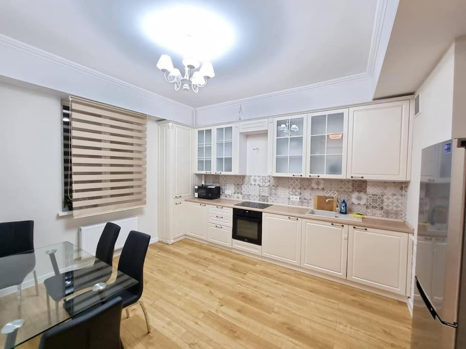 Grand Excelent New Ultra Central Apartments Кишинёв Экстерьер фото
