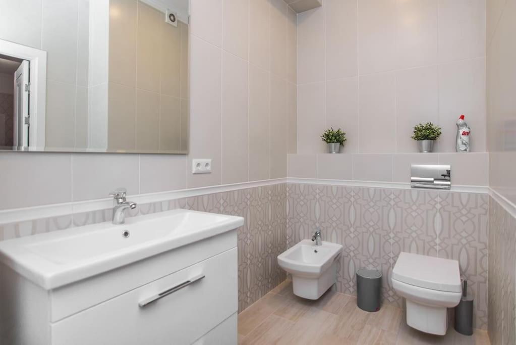 Grand Excelent New Ultra Central Apartments Кишинёв Экстерьер фото