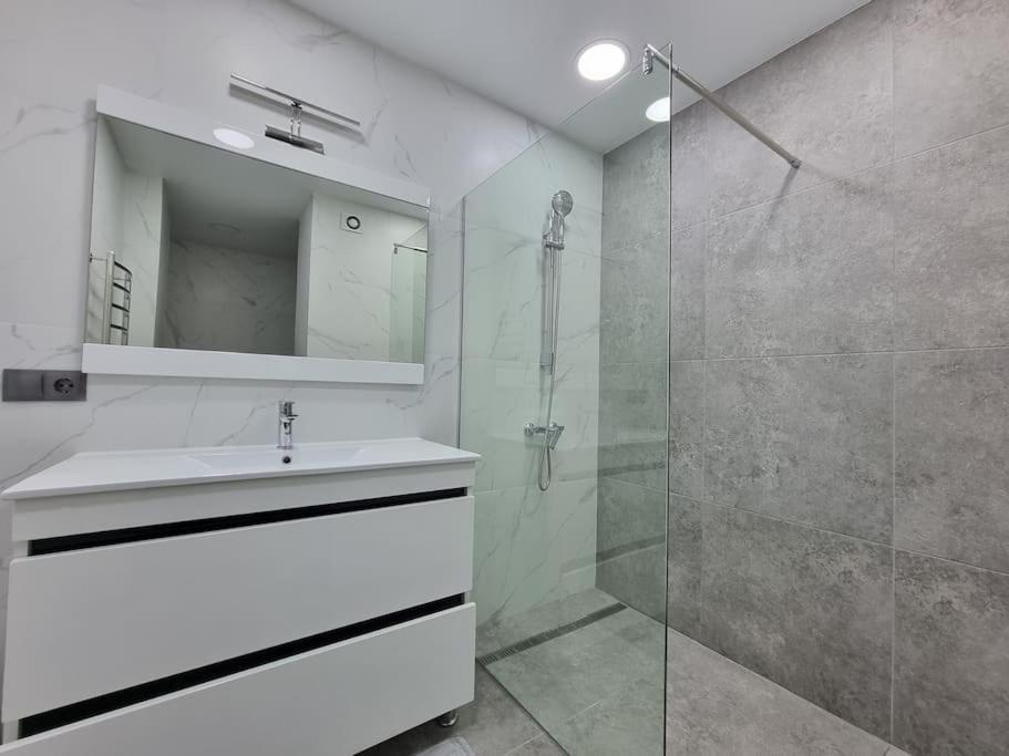 Grand Excelent New Ultra Central Apartments Кишинёв Экстерьер фото